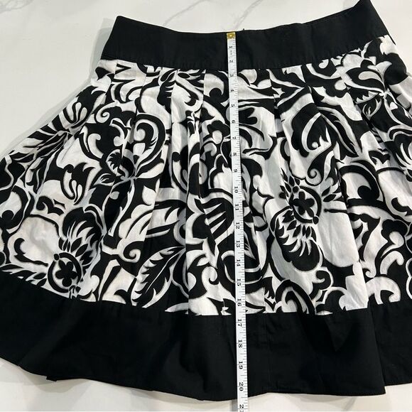Cache Black and White Skirt - EUC 10 - Picture 6 of 6
